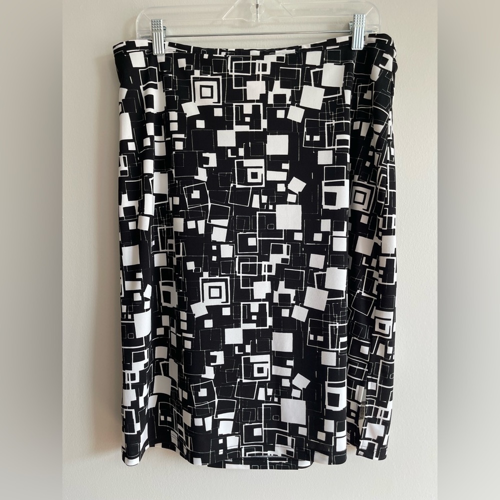 Vintage Made In USA Black and White Geometric Midi Skirt